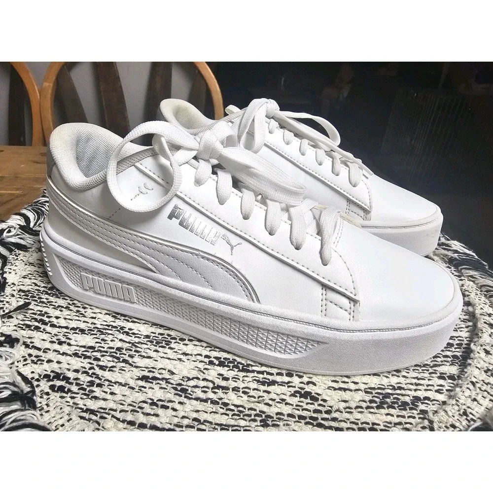 Womens PUMA Smash Platform V3 Pop Up -‎ White Silver-392504-02 Size 7.5